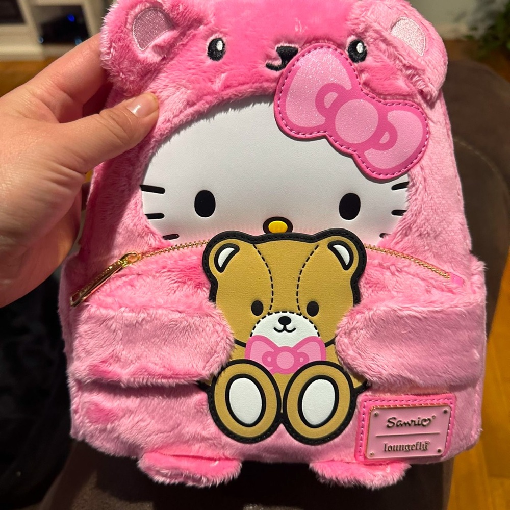 Hello kitty backpackk
